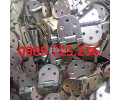 Ở đâu bán bản lề bán trú bàn học sinh uy tín ?