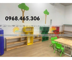 Kệ gỗ mầm non 3 tầng, kệ đồ chơi mầm non bằng gỗ - 2